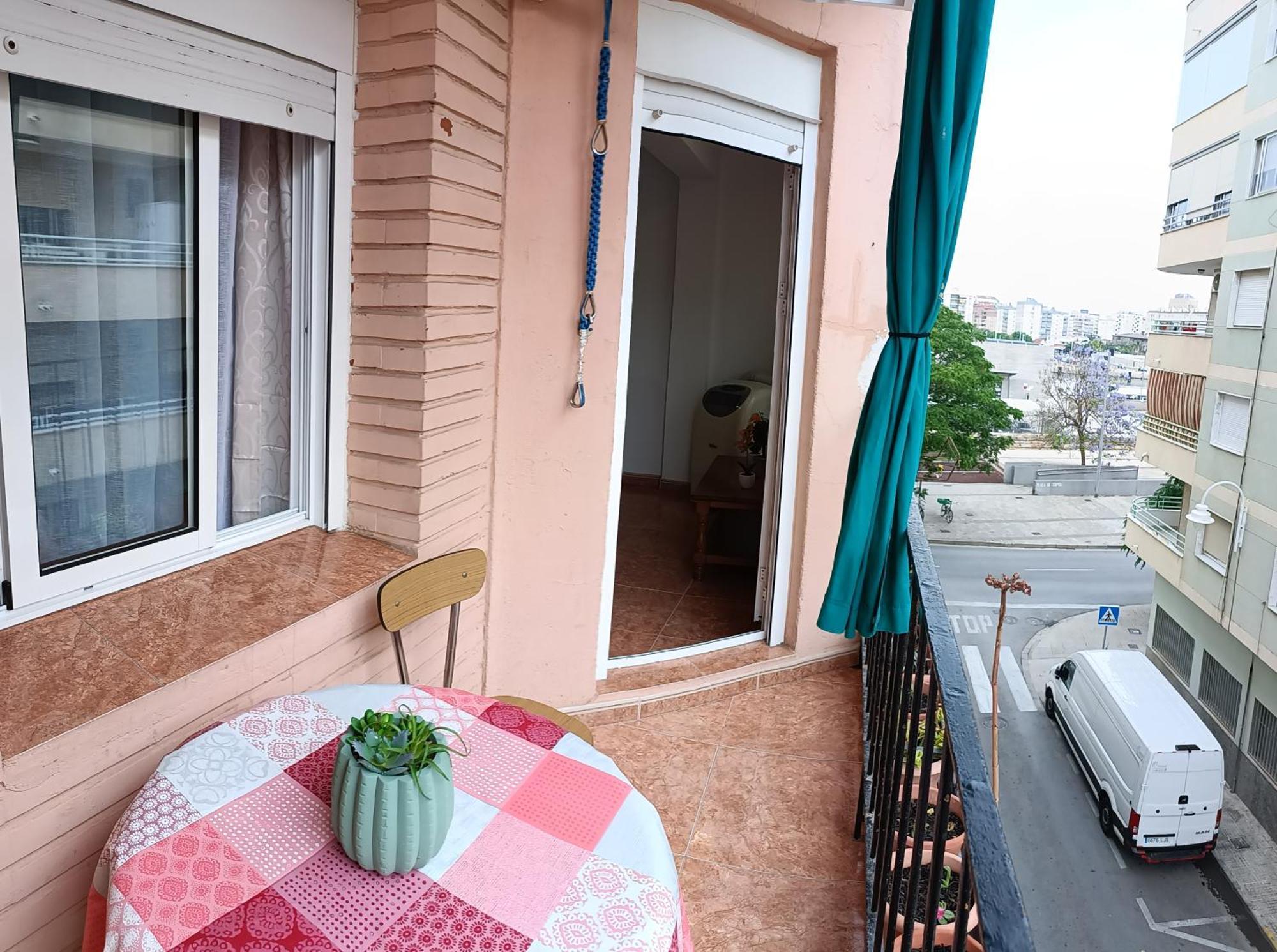 Daoiz, Vivienda Vacacional Para Familias Y Mayores De 25 Anos En El Grao De Gandia 3Ro Sin Ascensor Playa de Gandia Εξωτερικό φωτογραφία